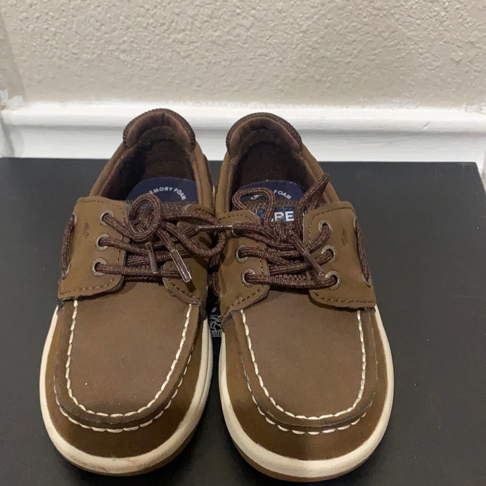 BOYS SPERRY SHOES